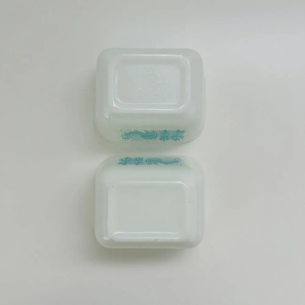 PYREX Amish Butterprint Teal Rooster & Corn 501 Refrigerator Dish, Set of 2